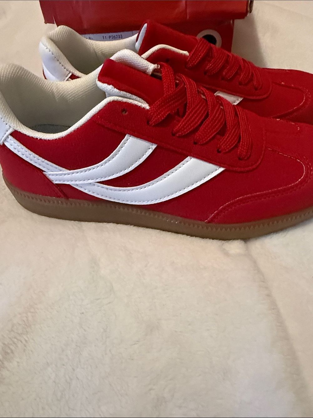 Red and White Women's Casual Sneakers
